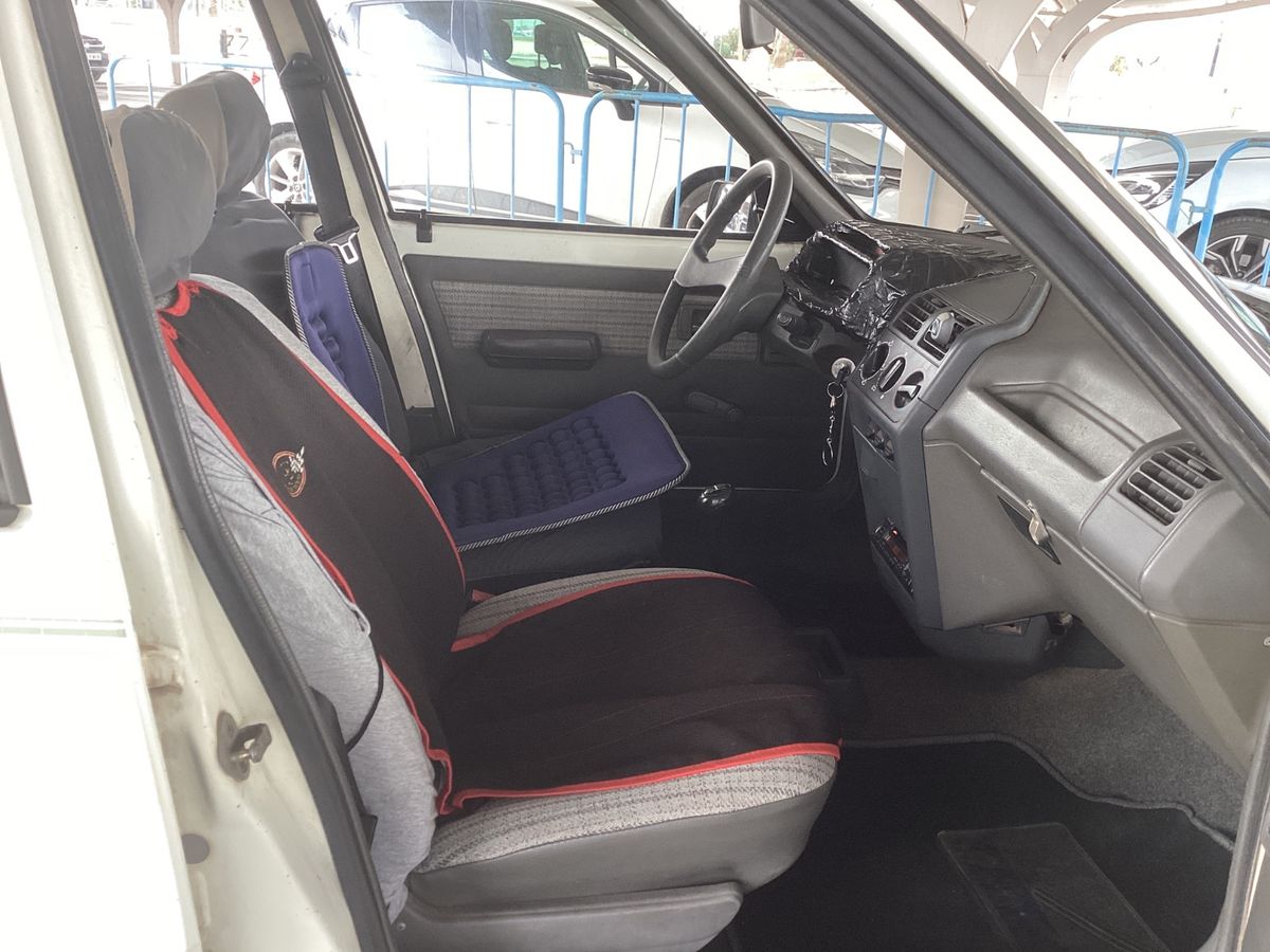 Peugeot 205 1990 — photo 4