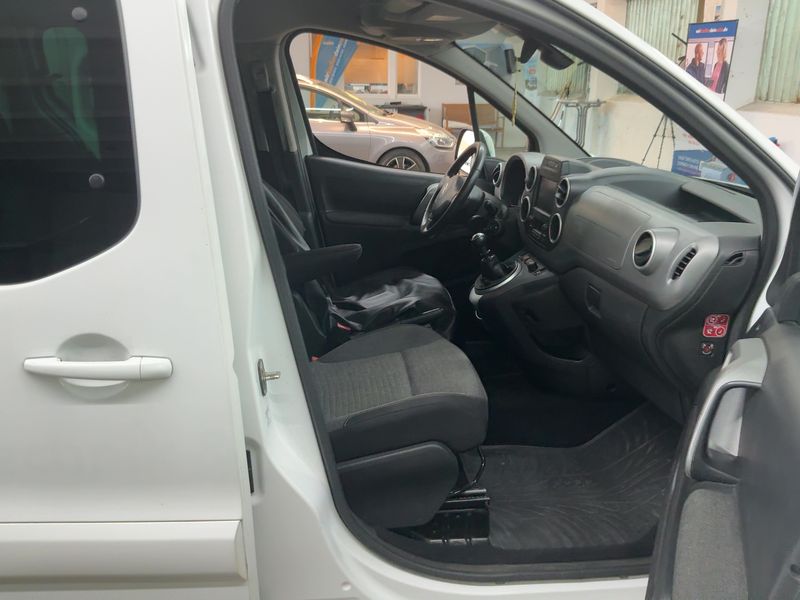 Citroen Berlingo 1.6 Blue-HDi Shine 2016 – снимка 16