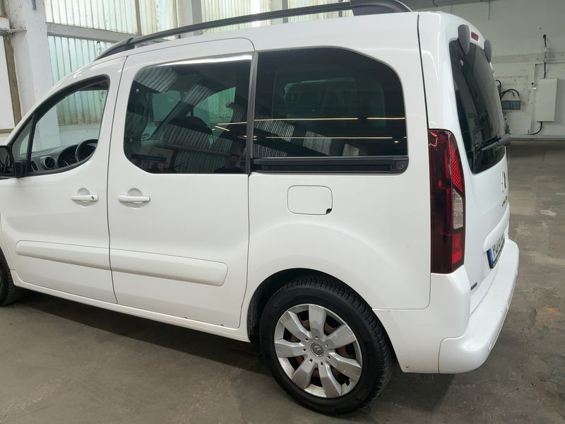Citroen Berlingo 1.6 Blue-HDi Shine 2016 – снимка 6