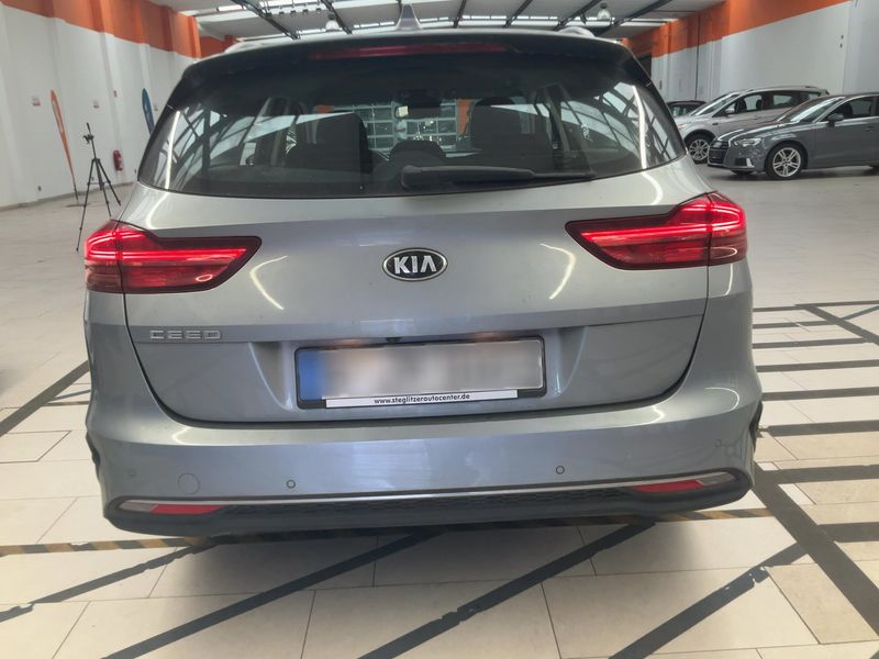 Kia cee'd 1.4 TGDI Vision — zdjęcie 5