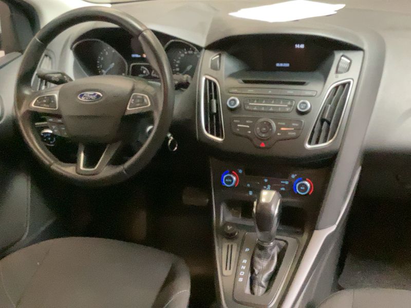 Ford Focus 1.6 Ti-VCT Trend + — zdjęcie 12