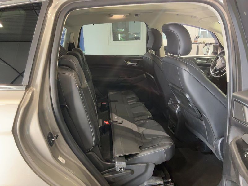 Ford S-Max 2.0 TDCi Titanium 4x4 — zdjęcie 14