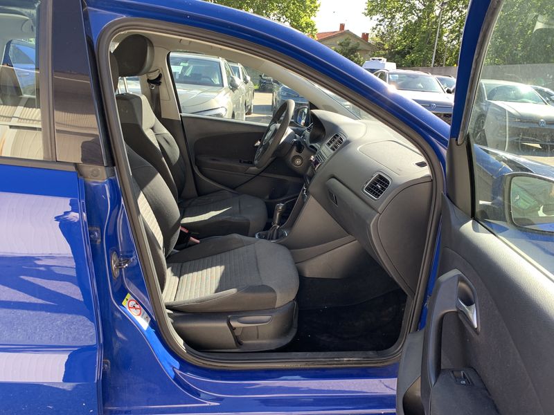 Volkswagen Polo 1.4 FSI Comfortline 2010 – снимка 27