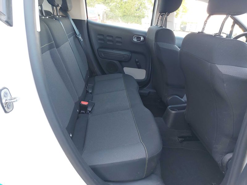 Citroen C3 1.2 PureTech Feel — zdjęcie 13