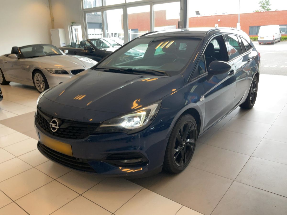 Opel Astra 2020 — photo 1