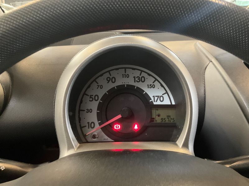 Toyota Aygo 1.4 Turbodiesel Confort — zdjęcie 4