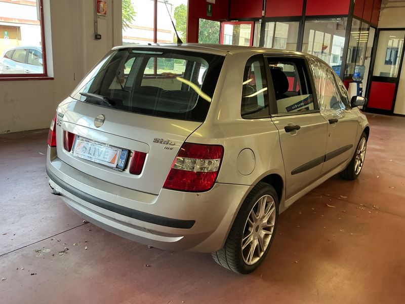 Fiat Stilo 1.6 Active — zdjęcie 2