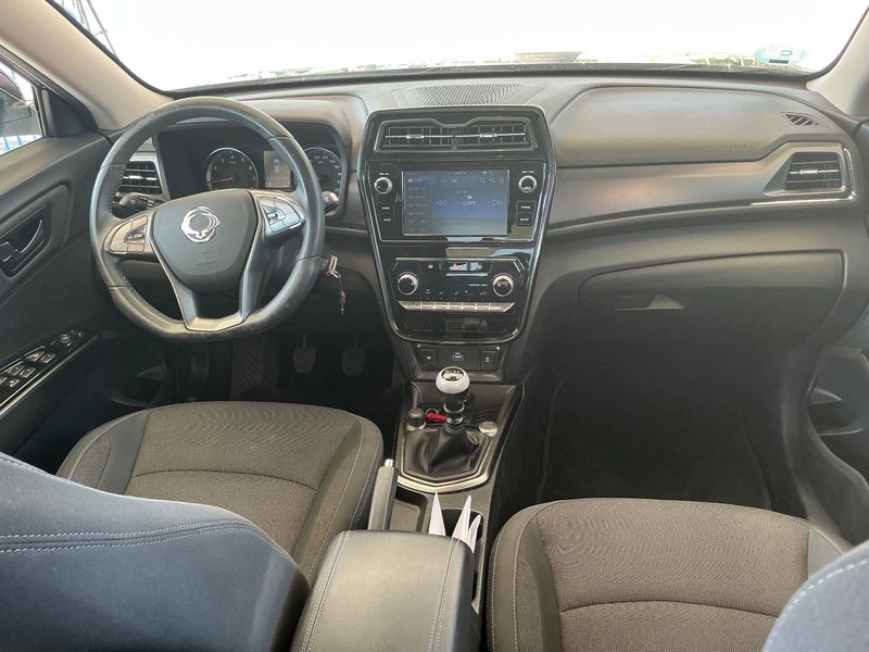 Ssangyong Tivoli 1.5 T-GDI Urban+ 4x2 — zdjęcie 12