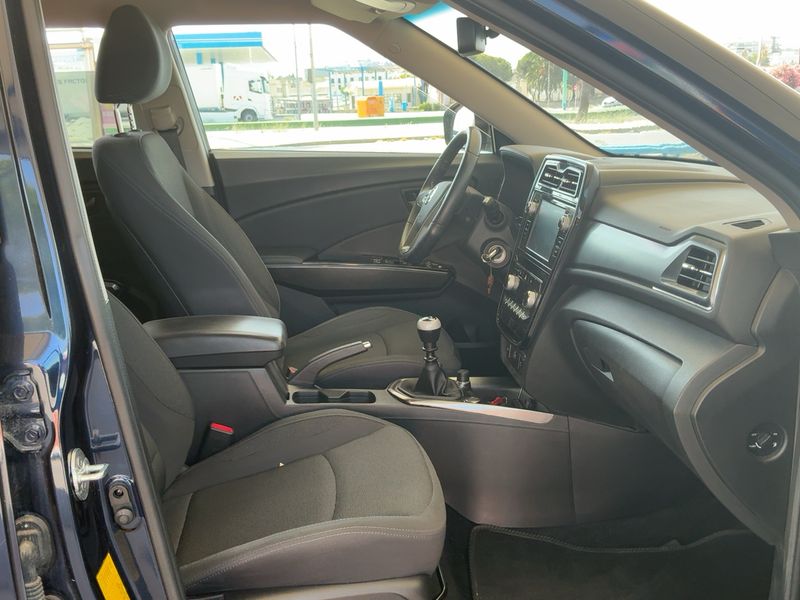 Ssangyong Tivoli 1.5 T-GDI Urban+ 4x2 — zdjęcie 11