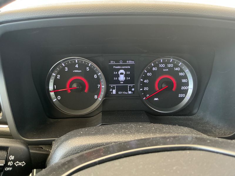 Ssangyong Tivoli 1.5 T-GDI Urban+ 4x2 — zdjęcie 13