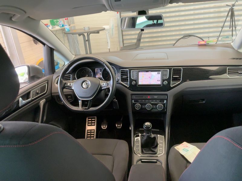 Volkswagen Golf VII Sportsvan 1.2 TSI Sound BlueMotion Tech — zdjęcie 12