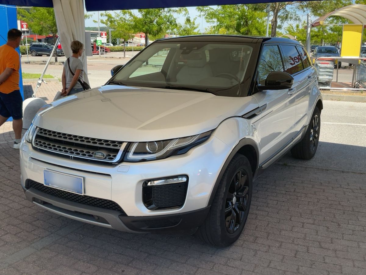 Land Rover 2018