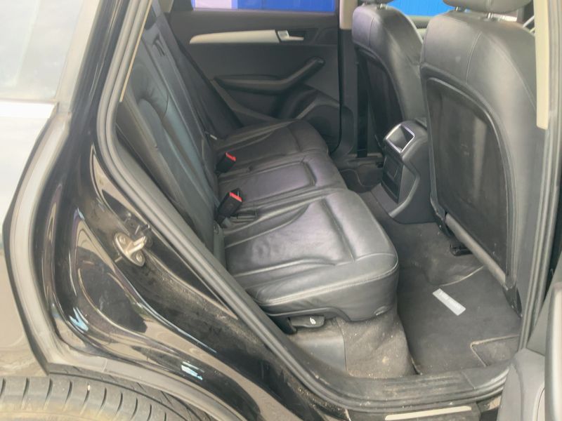 Audi Q5 2.0 TFSI quattro — zdjęcie 14