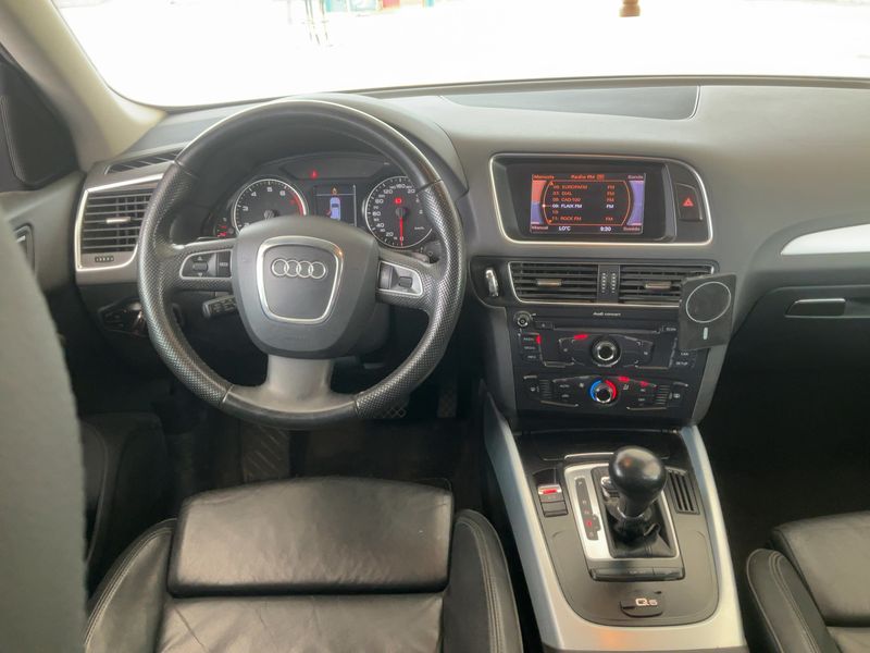 Audi Q5 2.0 TFSI quattro — zdjęcie 12