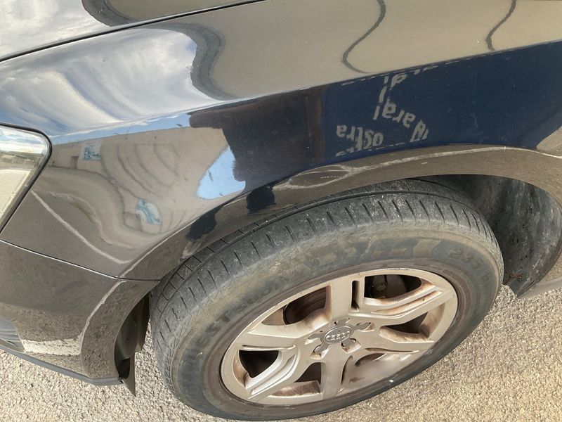 Audi Q5 2.0 TFSI quattro 2009 – снимка 27