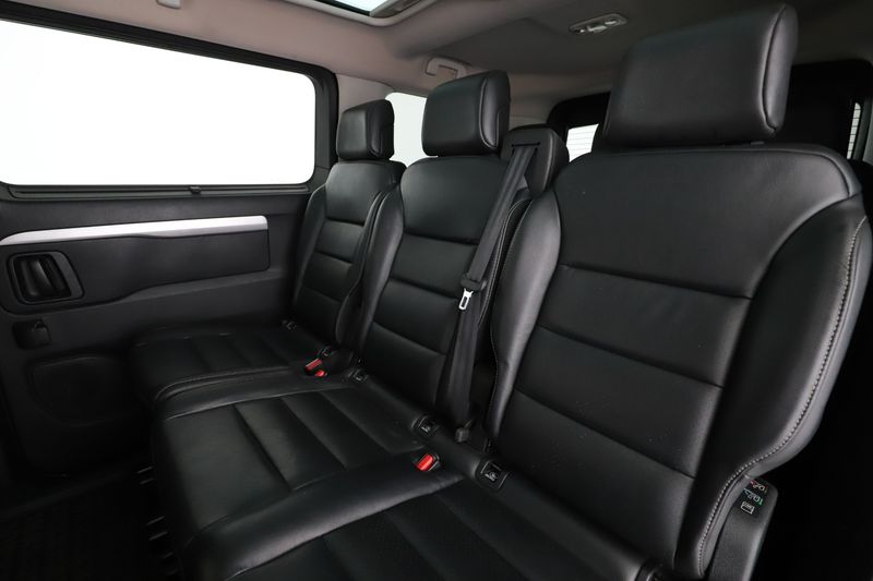 Opel Zafira Life 2.0 Diesel M INNOVATION L2 — zdjęcie 14