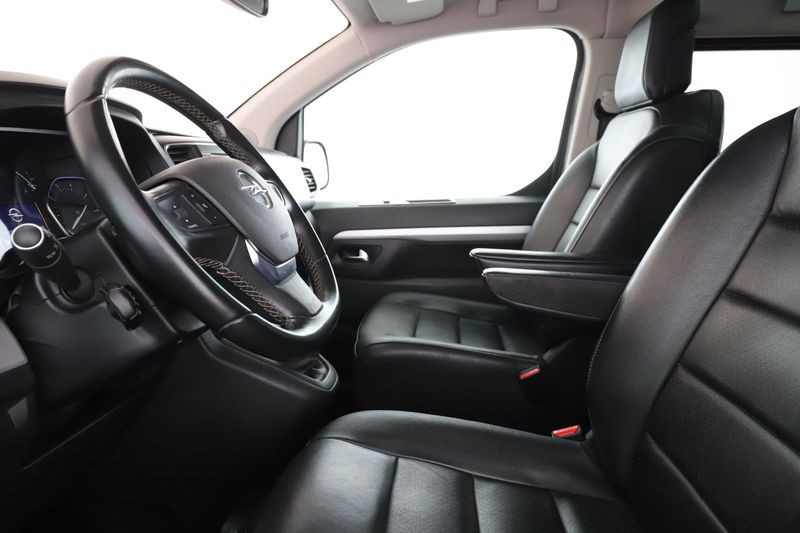 Opel Zafira Life 2.0 Diesel M INNOVATION L2 — zdjęcie 11
