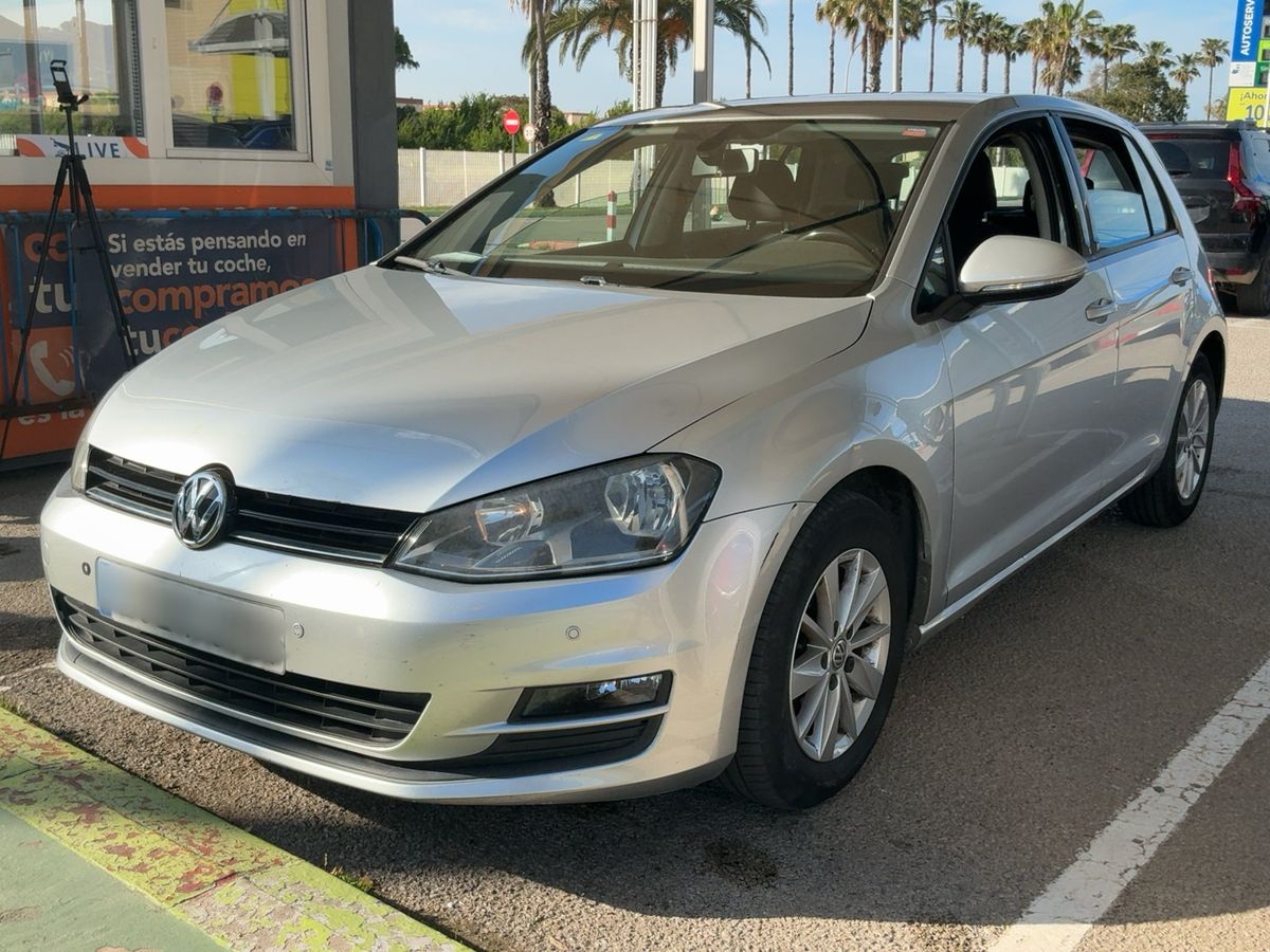 Volkswagen Golf 2016 — photo 1
