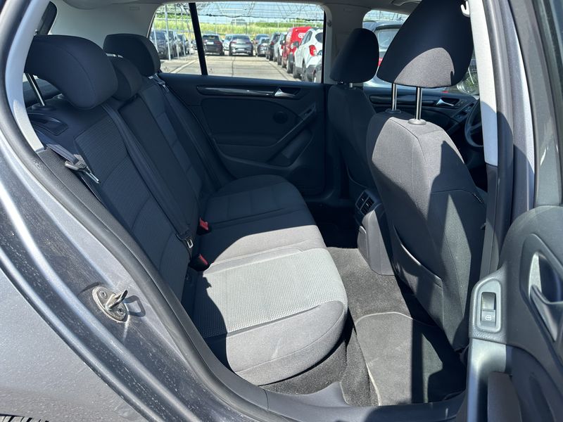 Volkswagen Golf VI 1.6 TDI Comfortline — zdjęcie 12