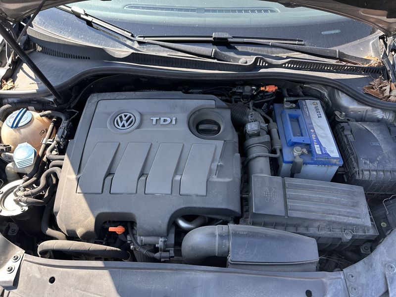 Volkswagen Golf VI 1.6 TDI Comfortline — zdjęcie 8