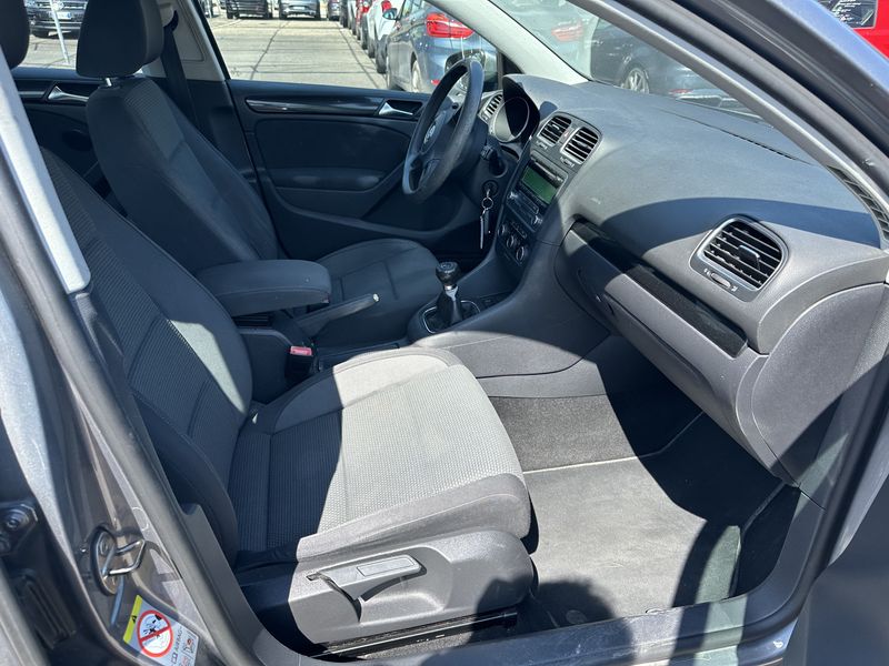 Volkswagen Golf VI 1.6 TDI Comfortline — zdjęcie 9