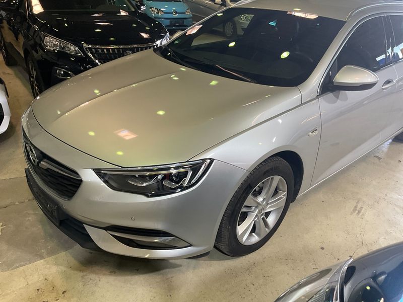 Opel Insignia Sports Tourer 1.6 CDTI DPF Innovation — zdjęcie 2