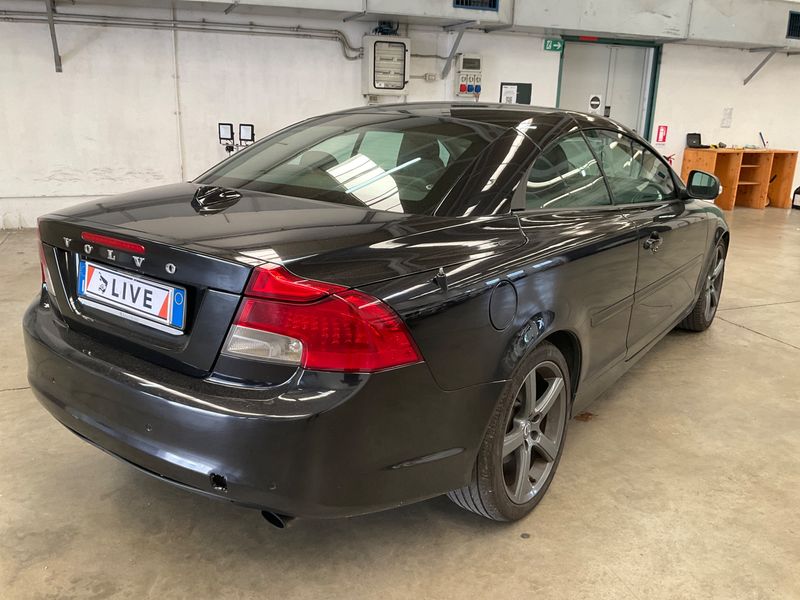 Volvo C70 2.0 D3 Inscription — zdjęcie 2