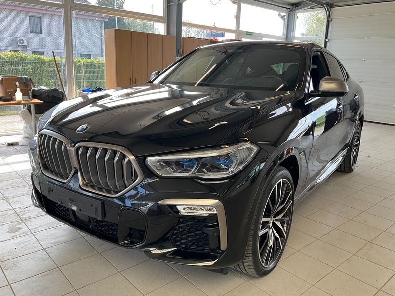 X6 M50d