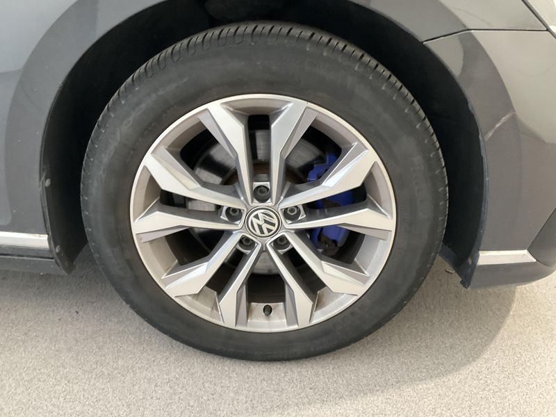 Volkswagen Passat 1.4 GTE 2019 – снимка 11