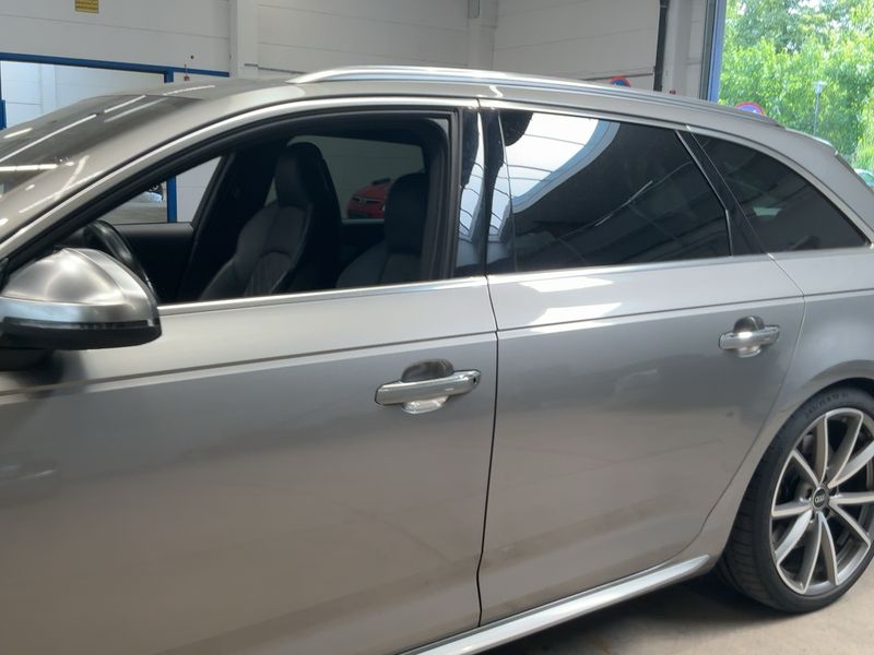 Audi S4 3.0 V6 TFSI quattro — zdjęcie 4