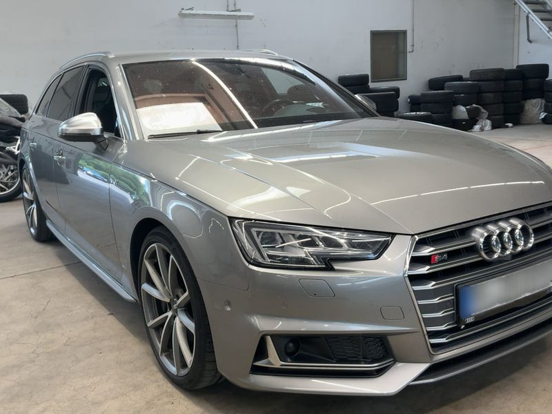 Audi S4 3.0 V6 TFSI quattro — zdjęcie 8