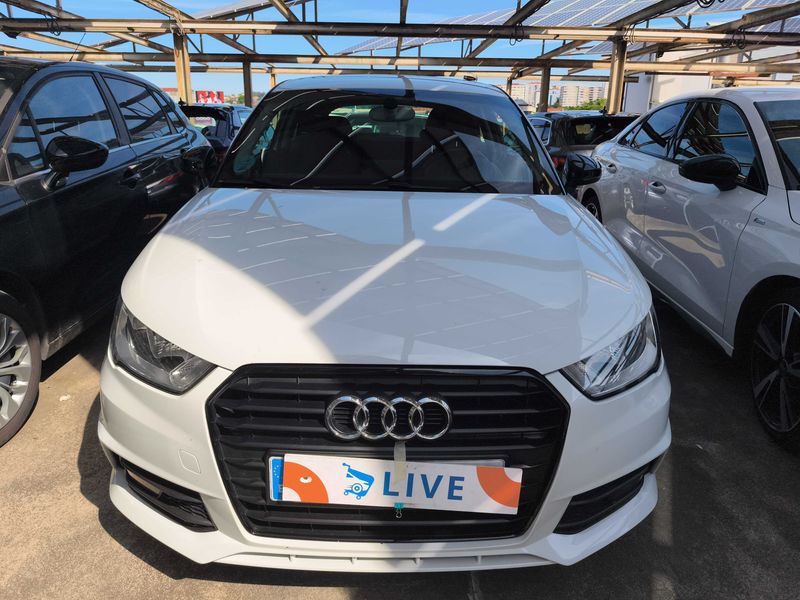 Audi A1 1.4 TDI Adrenalin — zdjęcie 7