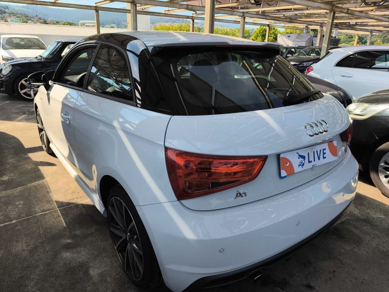 Audi A1 1.4 TDI Adrenalin — zdjęcie 3
