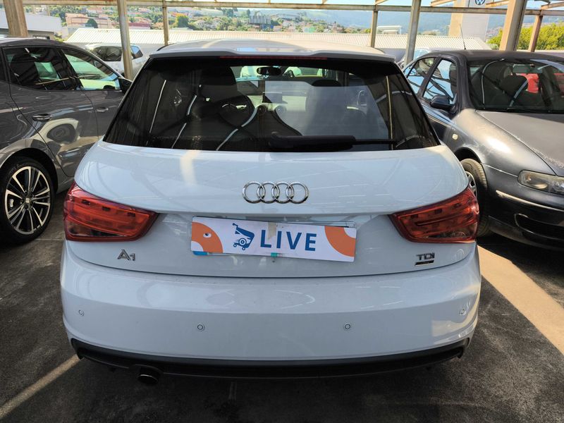 Audi A1 1.4 TDI Adrenalin — zdjęcie 4