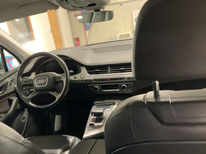 Audi Q7 50 TDI quattro — zdjęcie 12