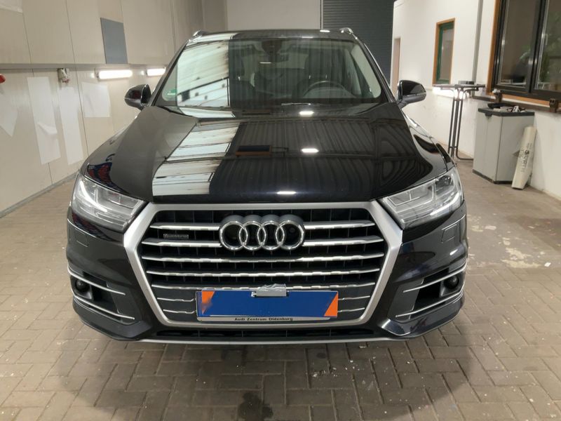 Audi Q7 50 TDI quattro — zdjęcie 9