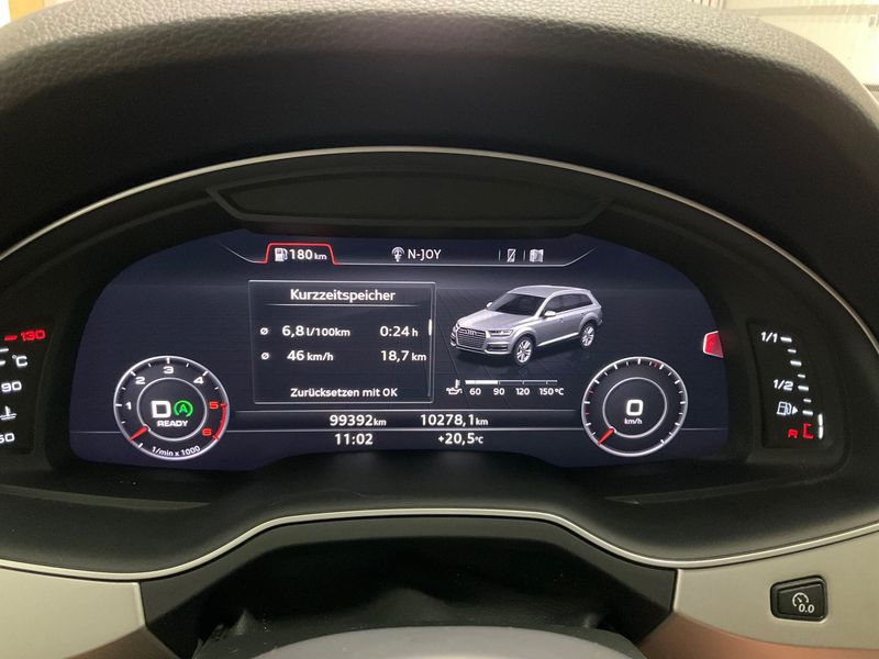 Audi Q7 50 TDI quattro — zdjęcie 13