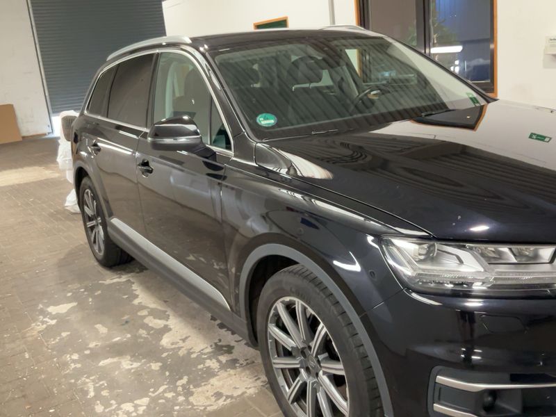 Audi Q7 50 TDI quattro — zdjęcie 8