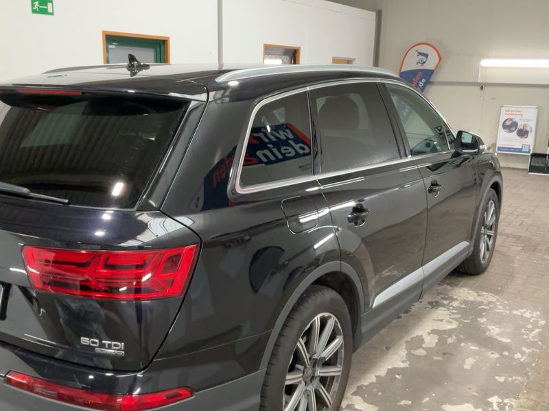 Audi Q7 50 TDI quattro — zdjęcie 6