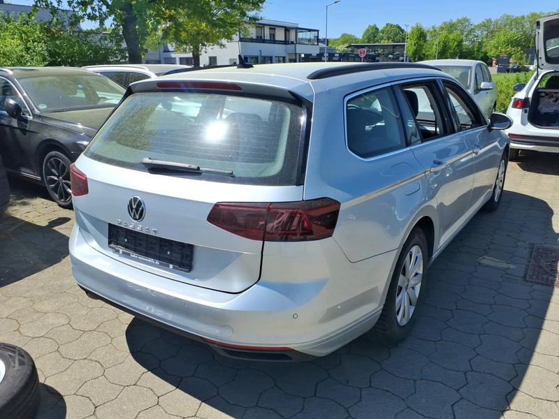 Volkswagen Passat 2.0 TDI Business — zdjęcie 15