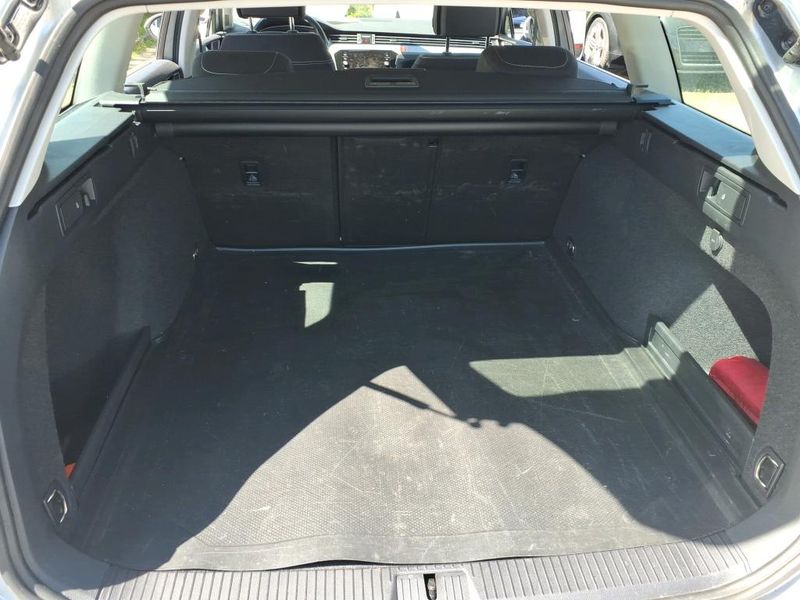 Volkswagen Passat 2.0 TDI Business — zdjęcie 18