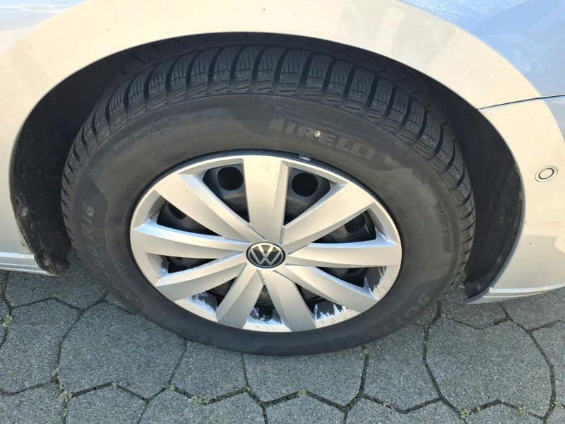 Volkswagen Passat 2.0 TDI Business — zdjęcie 25