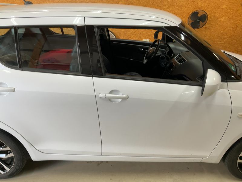 Suzuki Swift 1.2 Comfort — zdjęcie 7
