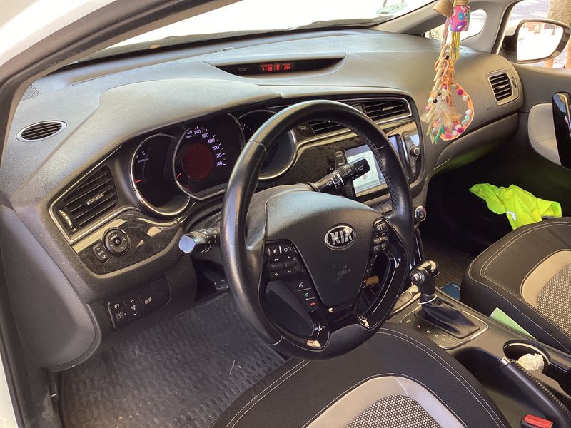 Kia cee'd 1.6 CRDi Tech 2017 – снимка 22