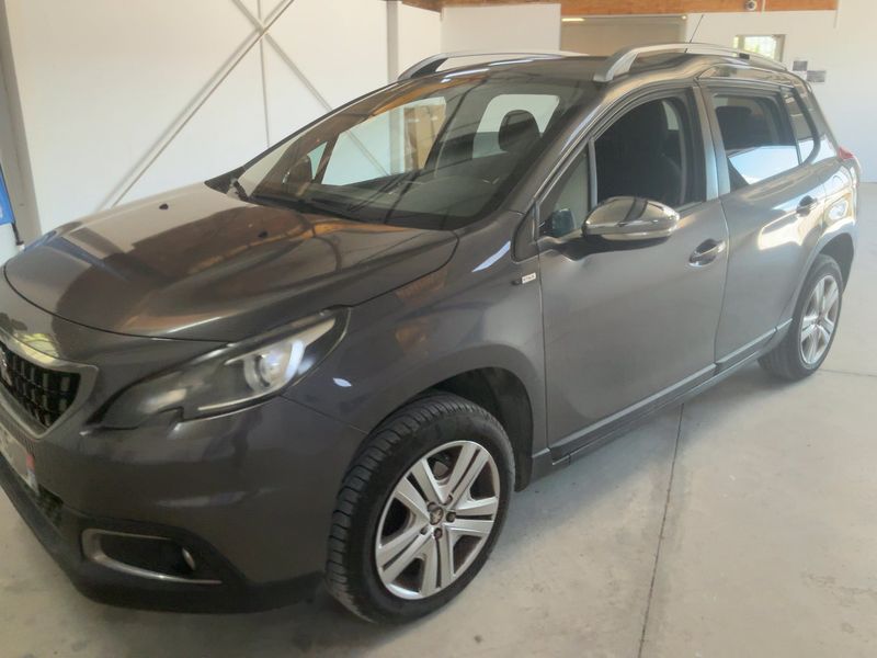 Peugeot 2008 1.2 VTi Style 2017 – снимка 2