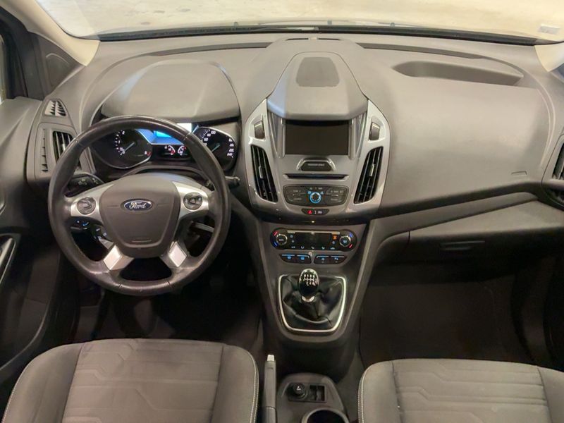 Ford Grand Tourneo Connect 1.5 TDCi Titanium — zdjęcie 12