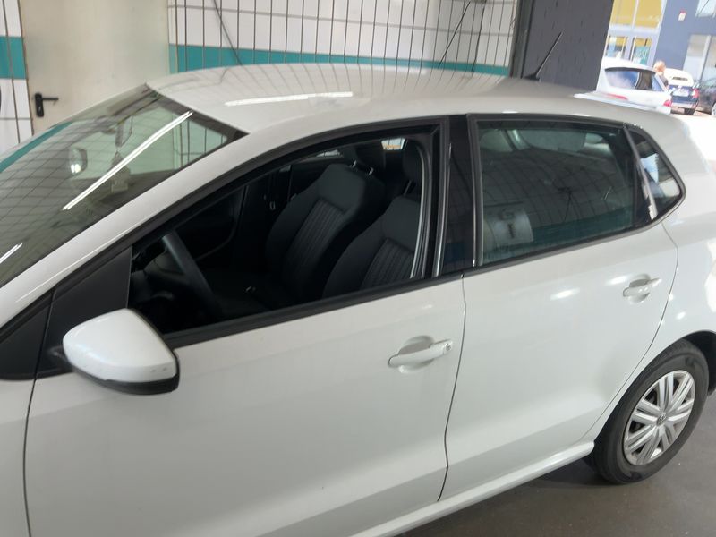 Volkswagen Polo 1.0 Trendline 2017 – снимка 4