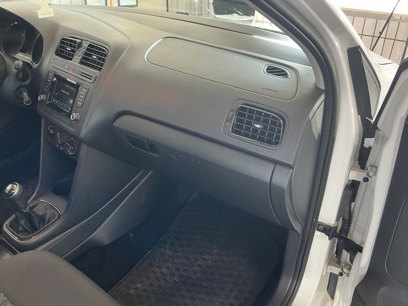 Volkswagen Polo 1.0 Trendline 2017 – снимка 22