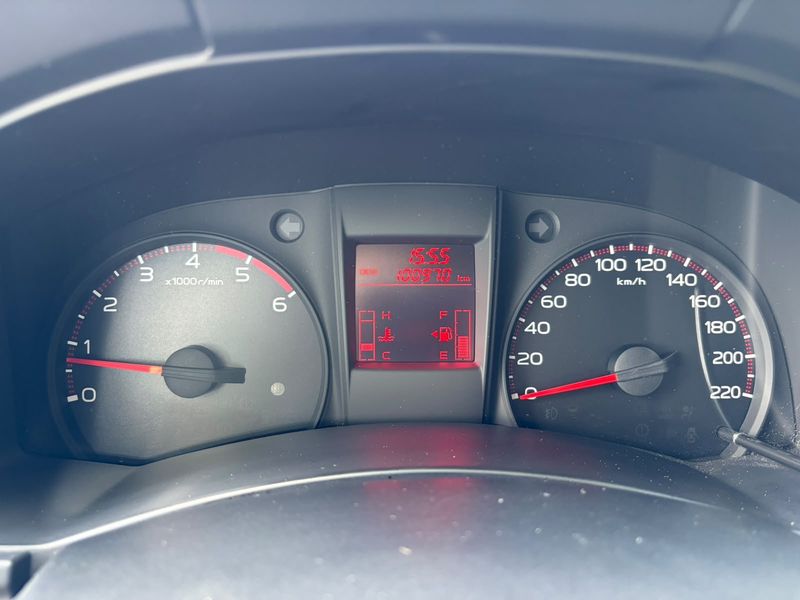 Isuzu D-MAX 2.5 Twin Turbodiesel Double Cab Custom 4WD — zdjęcie 12