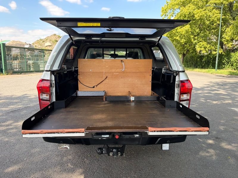 Isuzu D-MAX 2.5 Twin Turbodiesel Double Cab Custom 4WD — zdjęcie 19